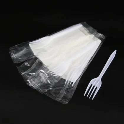 PP Material White plastic spoon tableware