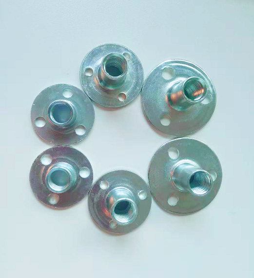 Climbing tee nut