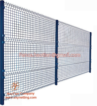 4mm powder coated wire welded 50x50mm mesh size 2m tall bent 3D mesh with square post fencing