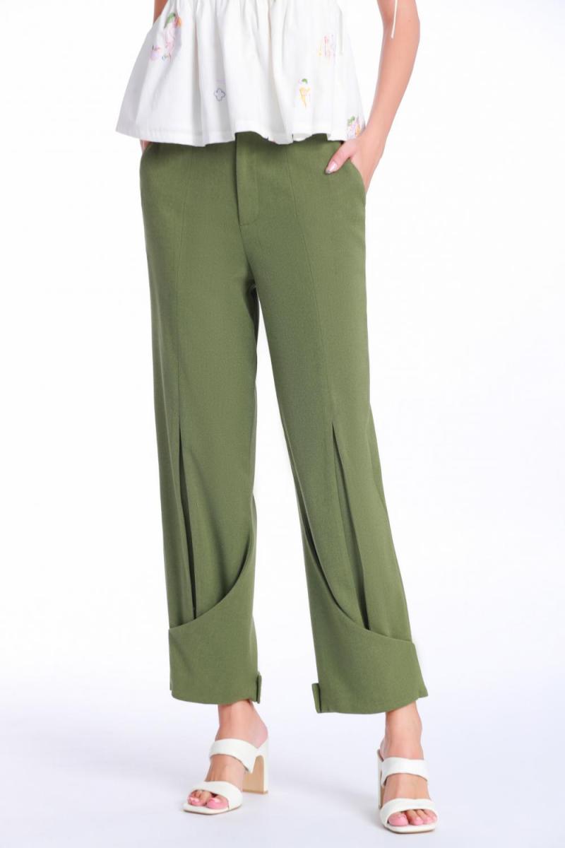 Slim-fit Trousers with a Narrow Leg Opening