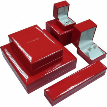AEP 2013 A whole set of high quality jewelry box in pure red style