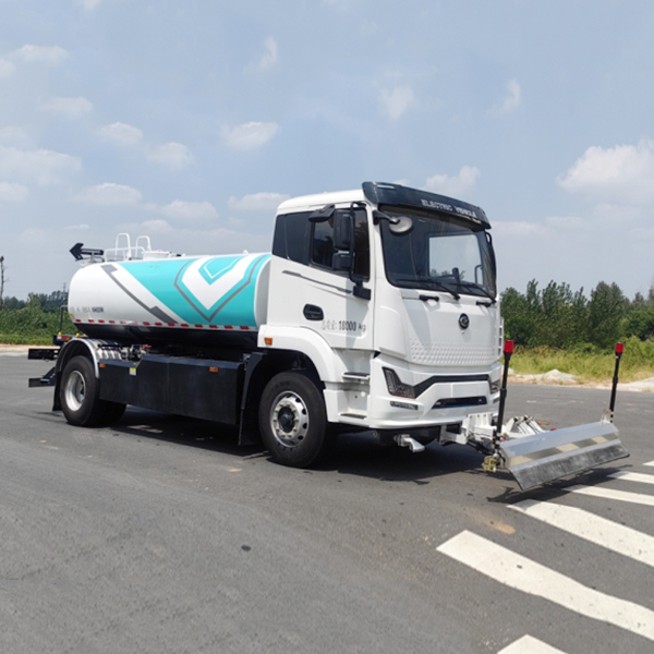 E-High Pressure Sprinkler Truck for Industrial Use