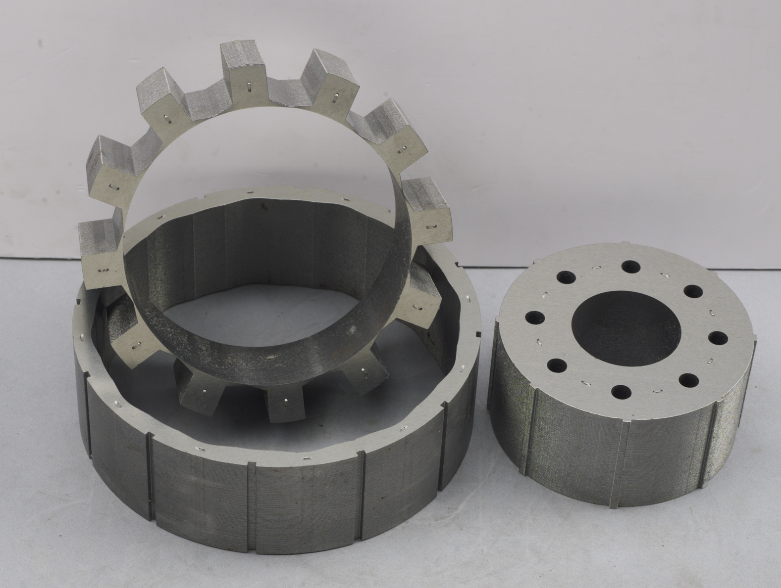 Бесказачны вентылятар пастаяннага току з ядром Servo 180