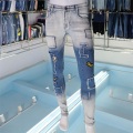 Jeans de contraste multipatrón de hombres personalizados