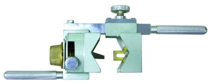 Insulated exploitation tool