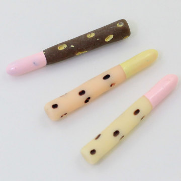 Multicolore Mini Carino Bastone Biscotti A Forma Di Resina Cabochon Perline Bambini Giocattolo FAI DA TE Charms Decorativi Fatti A Mano Decorazione Artigianale