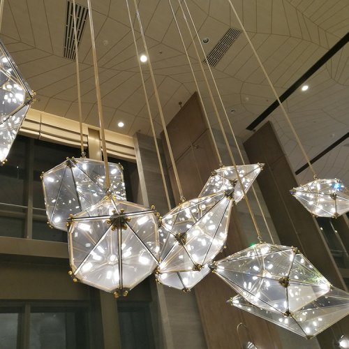 Luz suspensa de luxo moderna personalizada para lobby de hotel