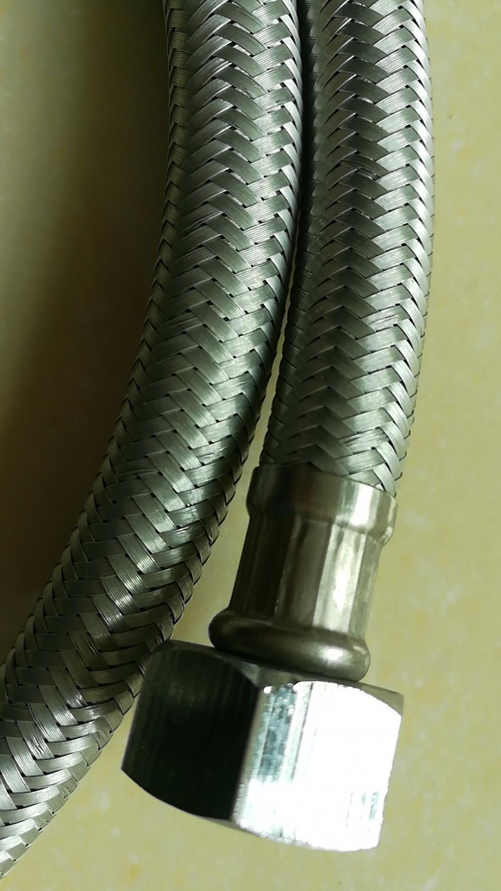 Taille de tuyau standard de manchon tressé en acier inoxydable