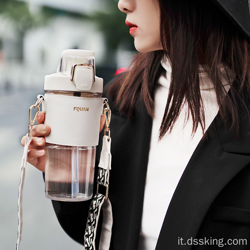 500 ml BPA PP gratuito PP moderno 2022 Nuovo design in pelle alla moda tazze d&#39;acqua a doppia bevanda con paglia
