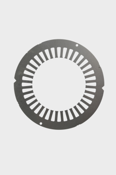 Asynchronous motor lamination with high quality