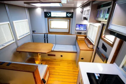 Custom RV Touring: Tailored Caravan Experiences