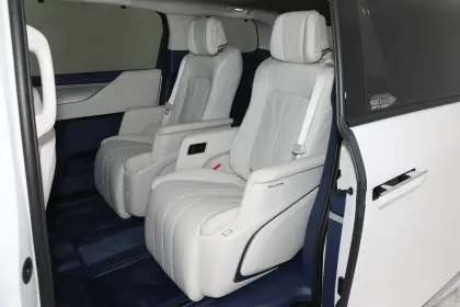 Buick GL8 PHEV Hybrid 1.5T 180PS 7-Seater MPV