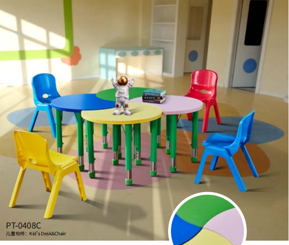 Les bureaux et les chaises des enfants réglables de l'école