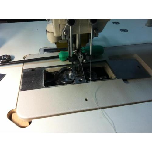 Máquina de coser Picoting de doble aguja con tirador