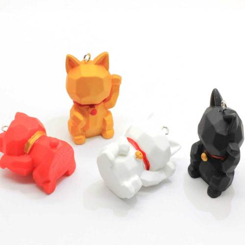 Νέο Kawaii 23 * 30 * 42MM Ρητίνη Γελοιογραφία Fortune Cat Charms Massal 100Pcs Cartoon Animal Fortune Cat κρεμαστά κοσμήματα