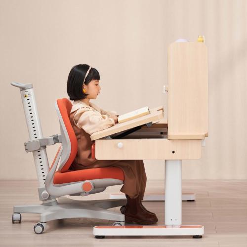 childrens study desk and chair