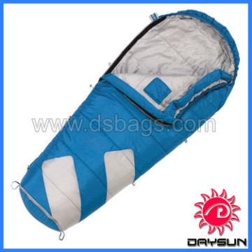 Outdoor polyeser cold-resistant sleeping bag