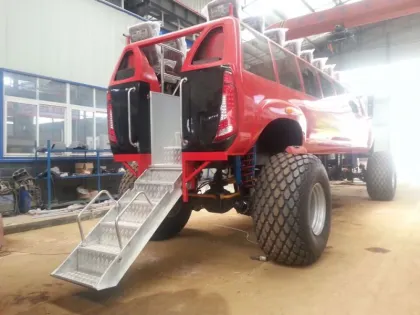 Yunlihong 4X4 Desert Off Road Passenger Vehicle