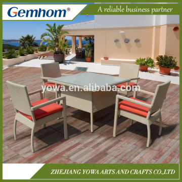 Gemhom Rattan 4 Seater Square Dining Set With 5mm Tempered Glass