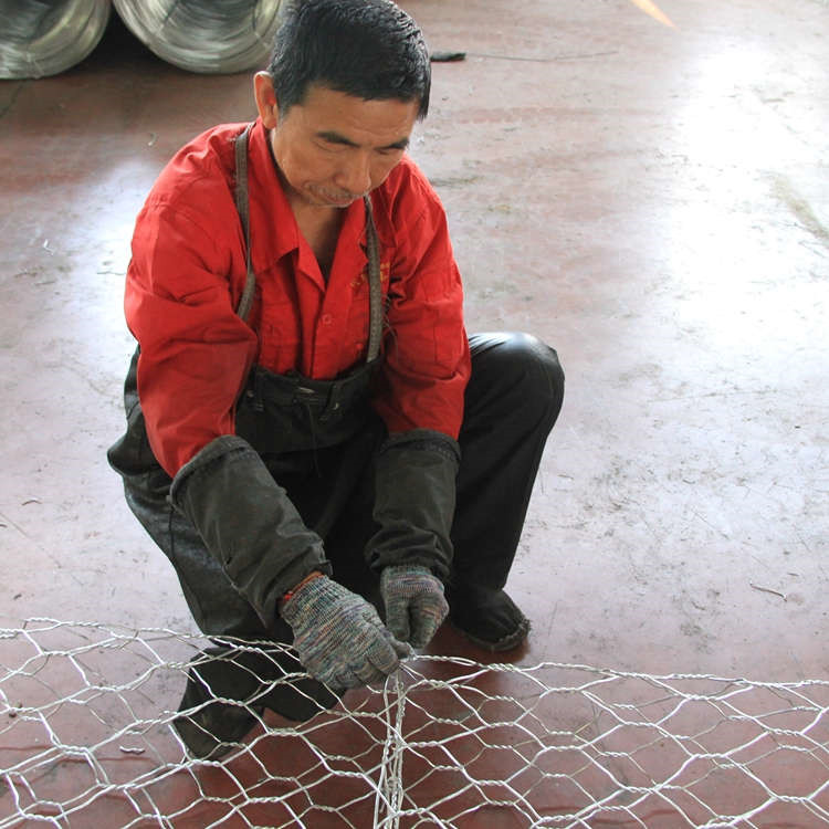 wire mesh gabion mats /gabion box stone cage factory