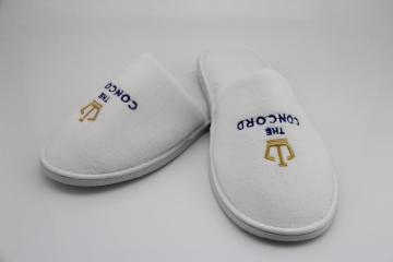 Disposable Cheap Hotel Spa Slippers With Embroidery Logo