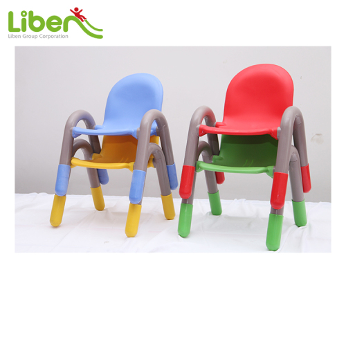Krzesła i krzesła z certyfikatem CE dla przedszkolaków