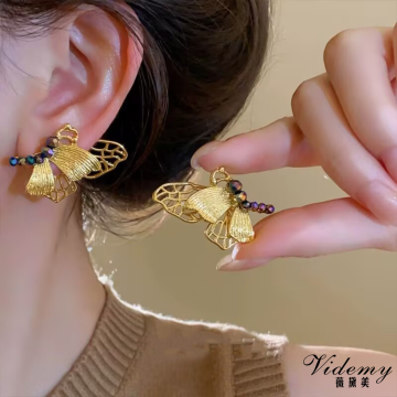 Desain Retro Anting Kupu-Kupu Berongga Emas
