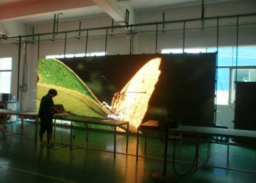 Energiesparende LED-Innenanzeige für die Werbung