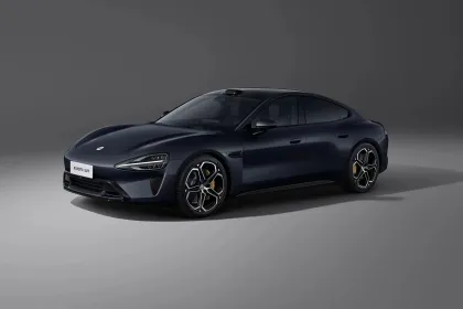 Xiaomi MI SU7: The Latest High-Performance All-Electric 4WD Sedan