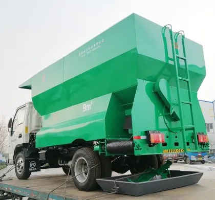 Hot Selling Diesel Feed Distributing Machine for Livestock Farms