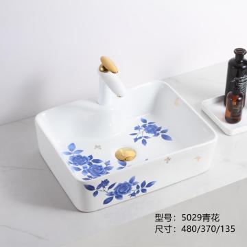 Cuenca de lavado a mano del lavabo del baño