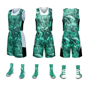 Adult and Child Breathable Quick Fit Custom Logo Soccer Jersey Football Uniform