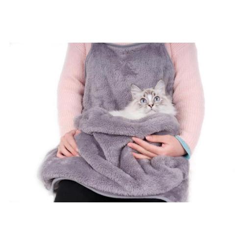 Prevent clothing from sticking wool to cats
