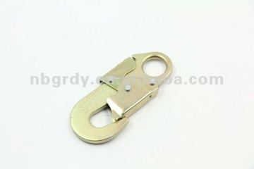 Stamp Snap hook in yellow zinc coat