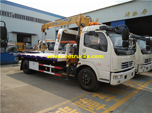 Dongfeng 6 ton tow malori na crane