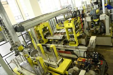 Automatic screw machine for Drum line 80