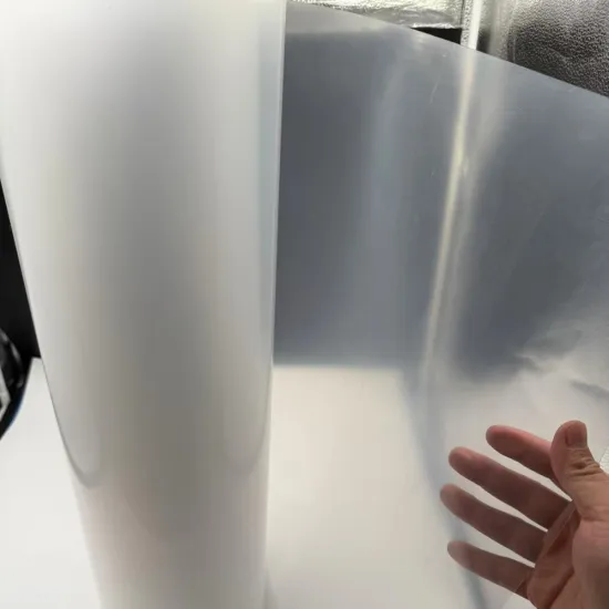 Anti-fog PP sheet for thermoformed packaging boxes.