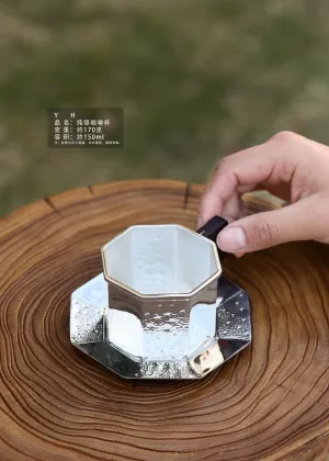 Sleek Reusable Coffee Cup for Office and Commute