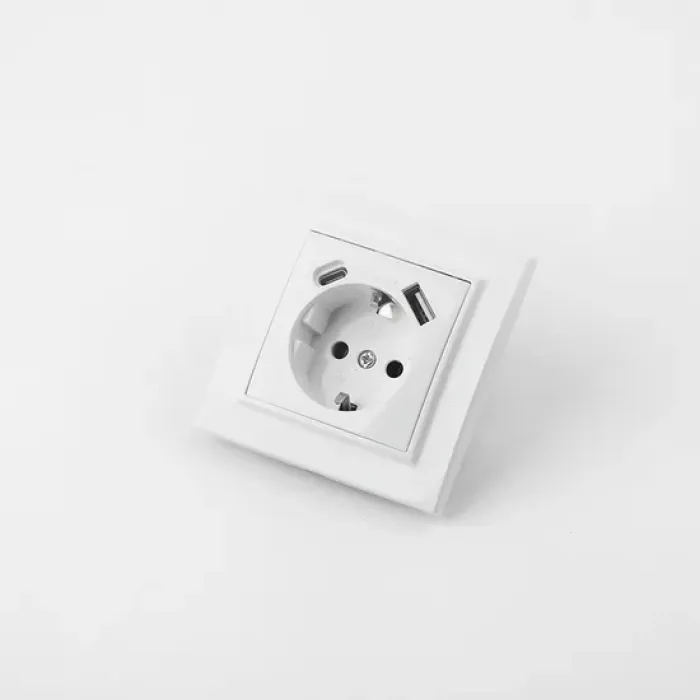 Antarmuka Soket Dinding Eropa USB Tipe C