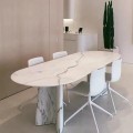 Tavolo da pranzo in marmo scandinavo di lusso leggero