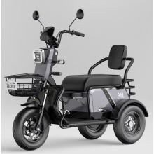 Convenient Three-Wheeler for Easy Commuting