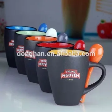 hotsale glaze ceramic coffee mugs with spoon on classical style