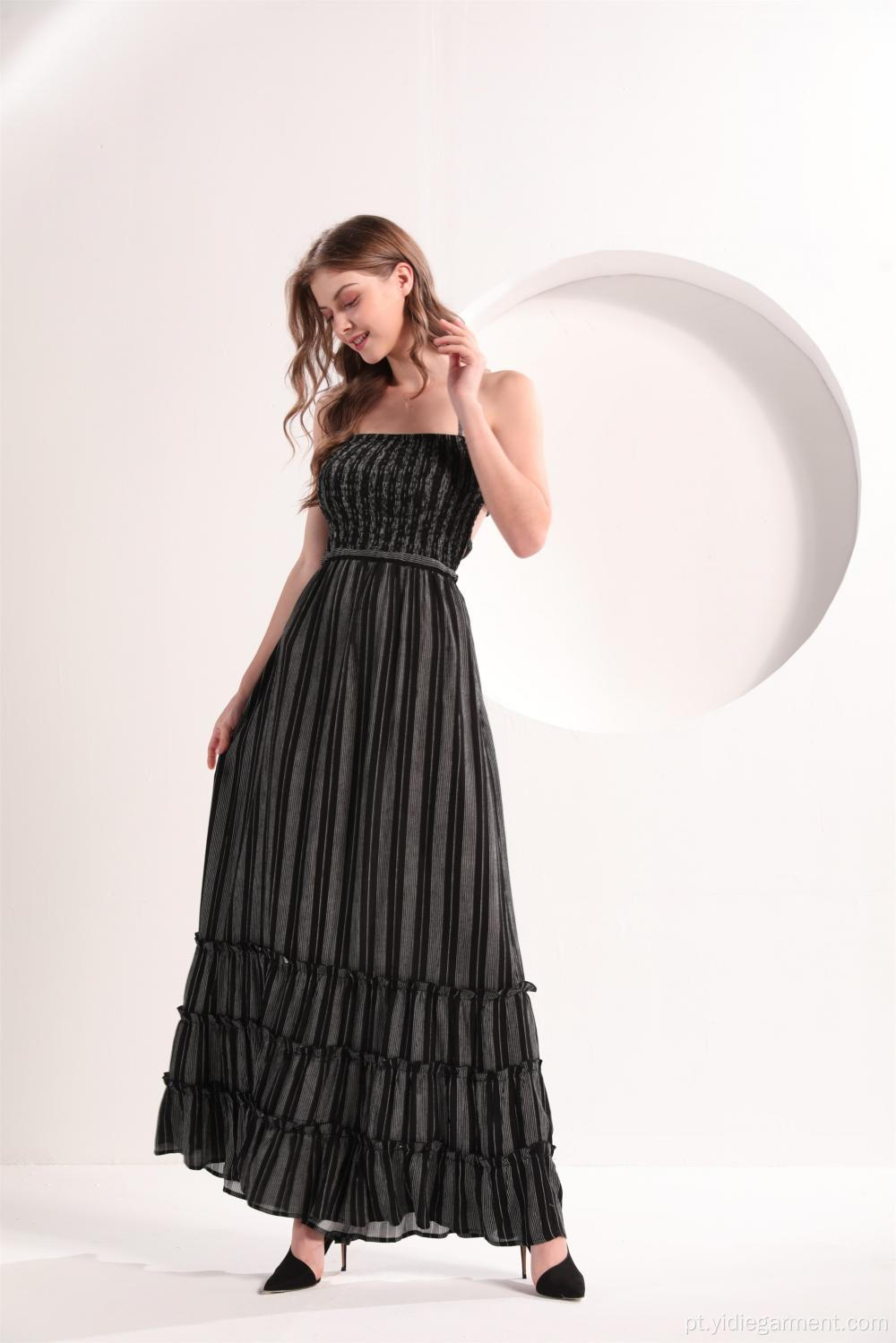 Vestido maxi listrado vertical em preto e branco