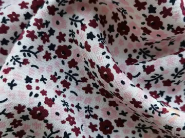 30S Rayon Woven Fabric With Florals Printing
