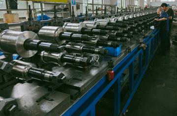 Machine de formation de rouleau de coque en diagonale d'étagère
