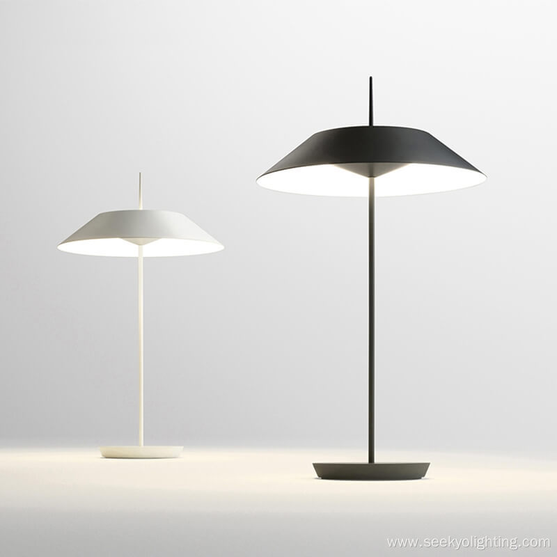 LED Metal Besides Rose Gold Table Lamp Decoration