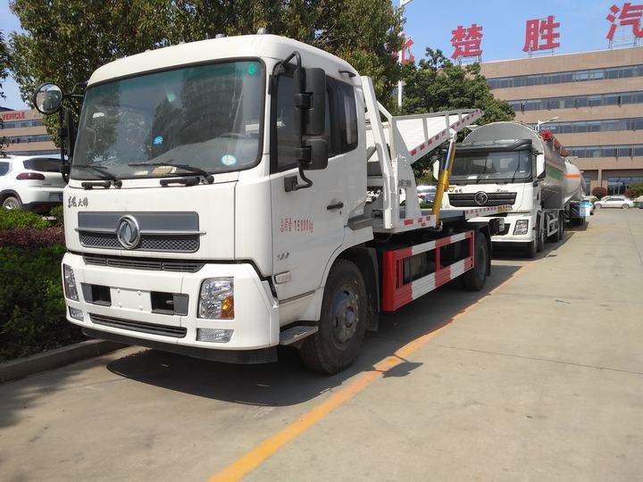 4x2 رخيصة Dongfeng 6 طن شاحنة السحب مسطحة