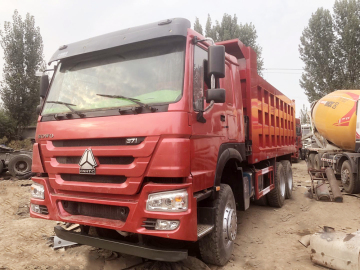 Autocarro a cassone ribaltabile usato 10 Wheeler HOWO 6x4