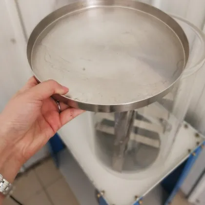 Cheap multi-pipeline freeze dryer for lab