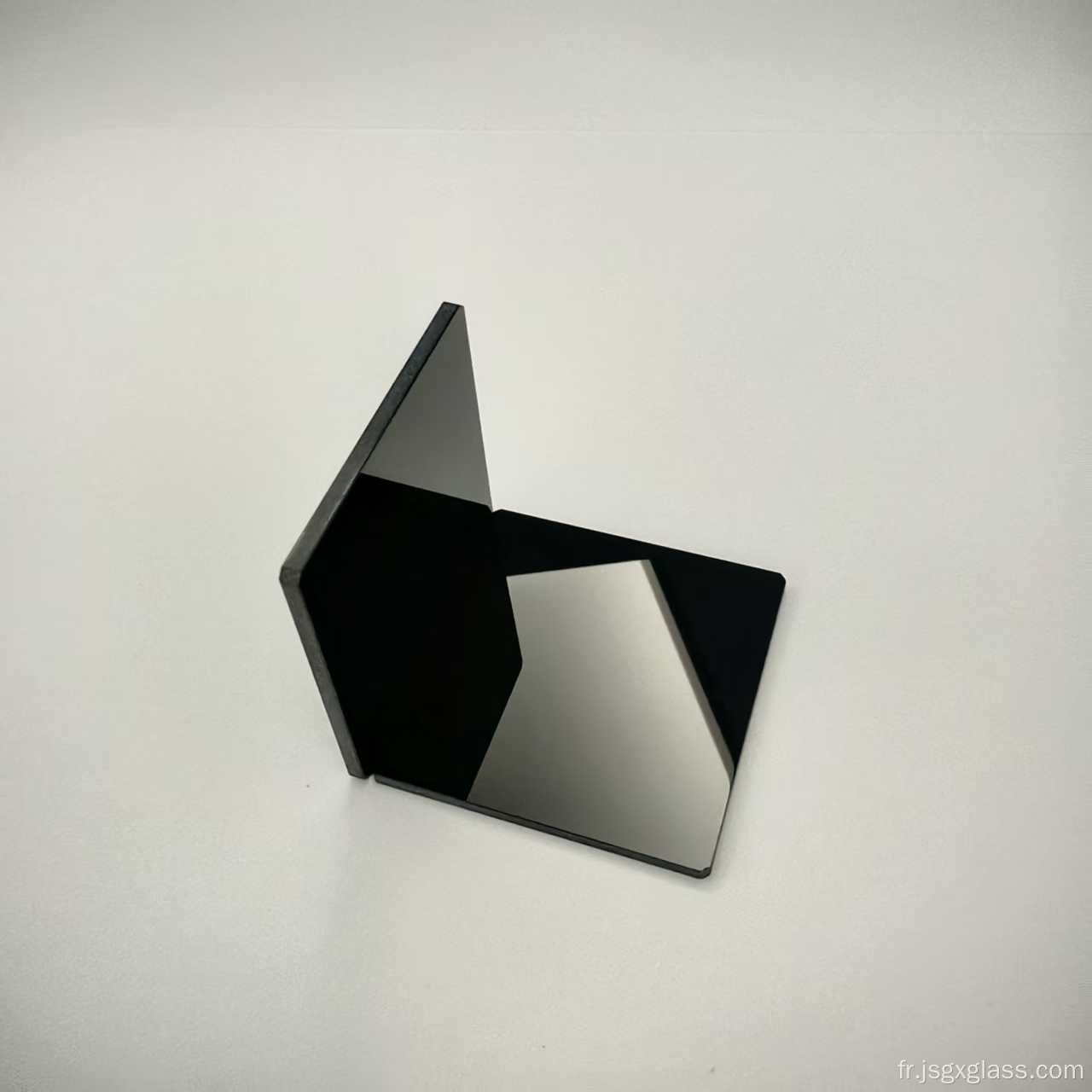 Fenêtre optique IR passe-long RG695 700nm HB700